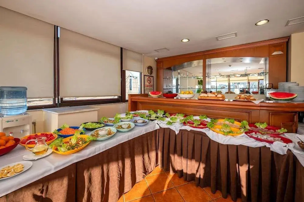 Hotel photo 12
