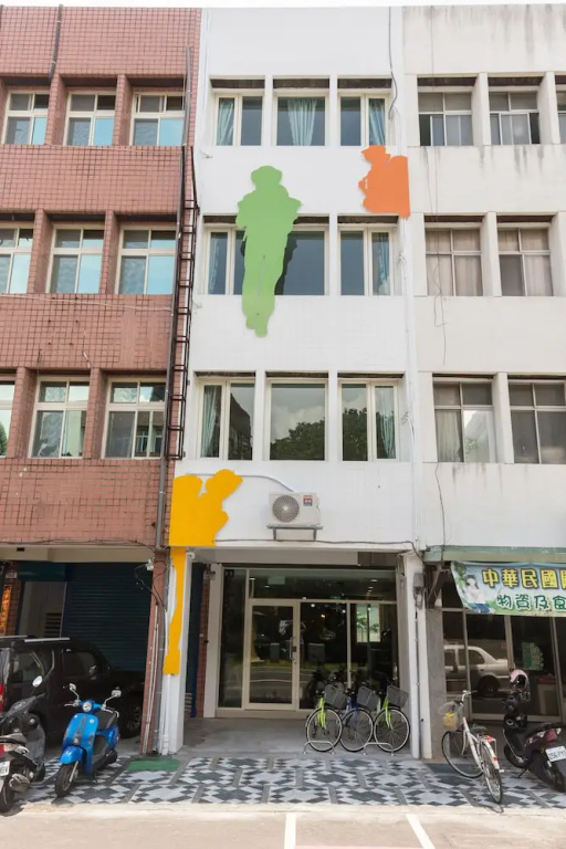 Cool Guy Apartment