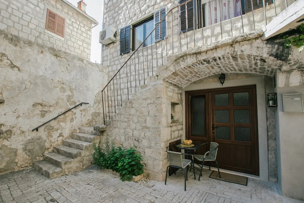 Apartment Dajana, near the beach