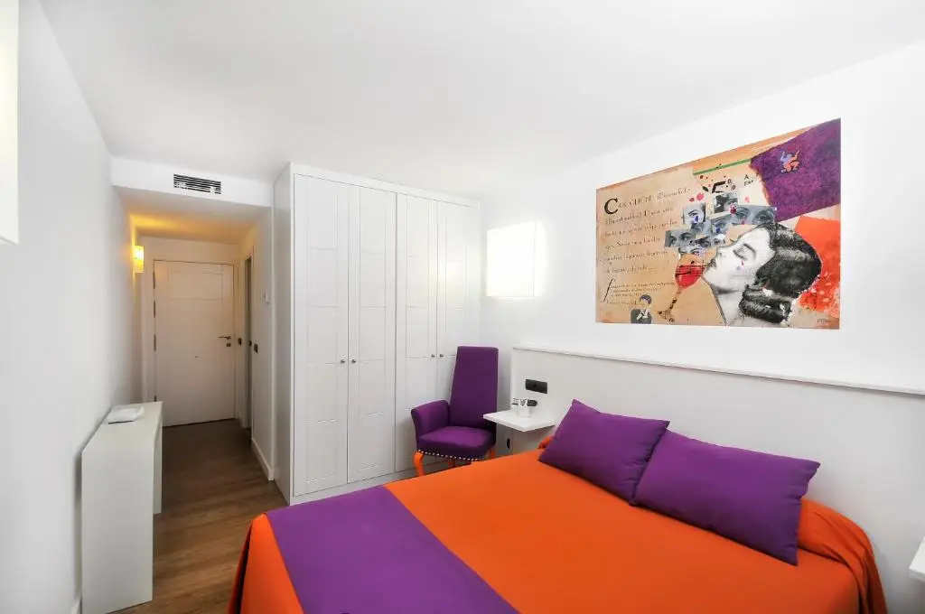 Standard Double room (full double bed)
