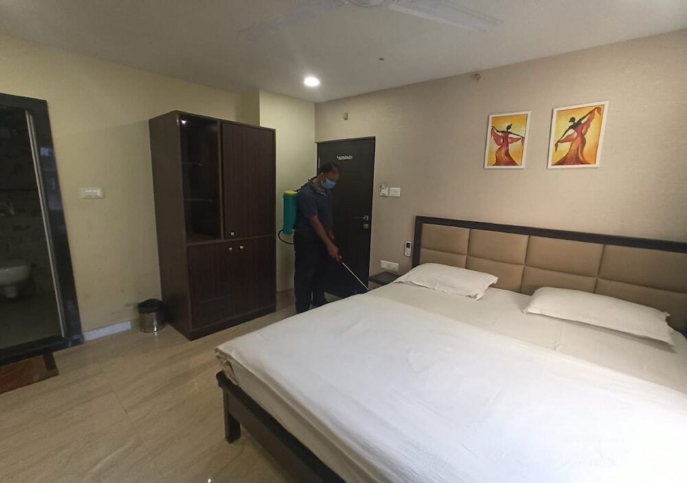 Hotel Aafreen by null