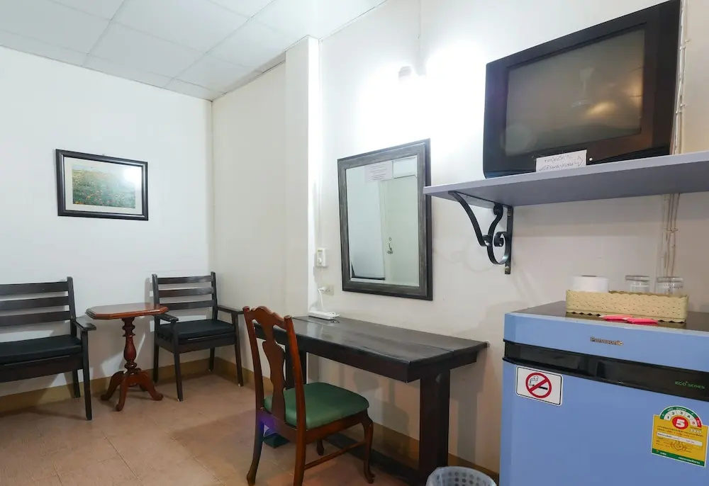 Standard Double room with balcony (full double bed)