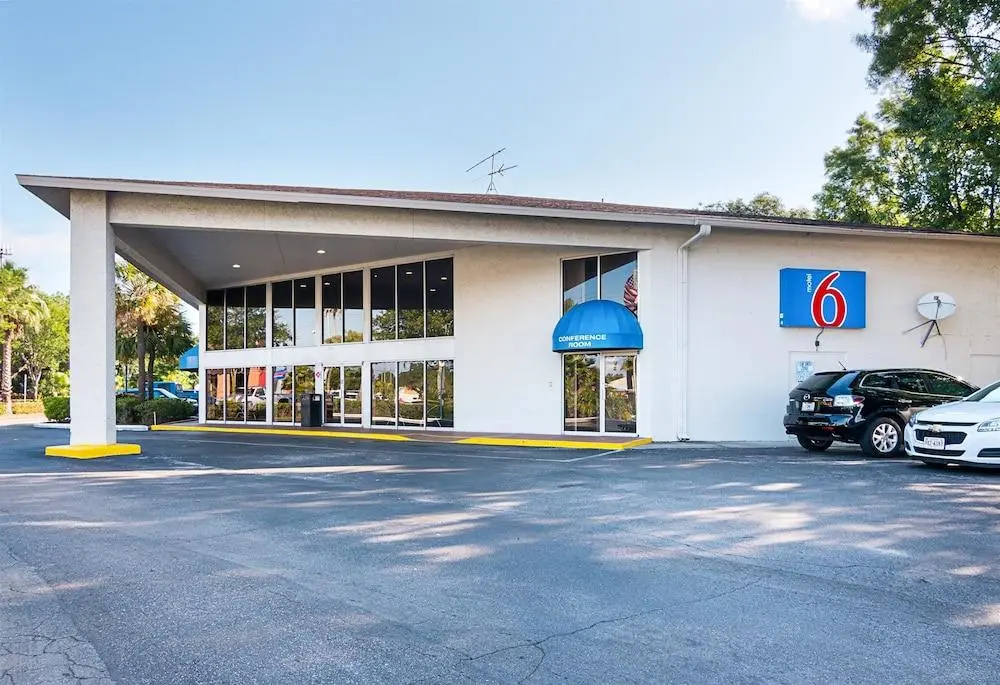 Motel 6 Tampa - Fairgrounds