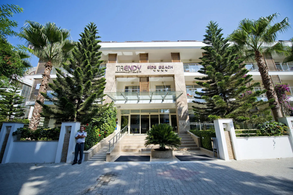 Trendy Side Beach (Adults Only, 16+)