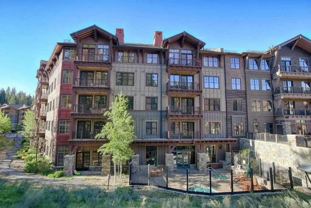 New Listing in the Heart of the Village at Northstar! Iron Horse South 106