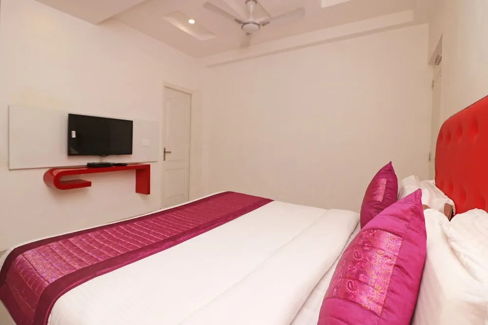 OYO 9821 Leo Click International - Chambres