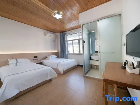 6 Bedrooms Family Suite