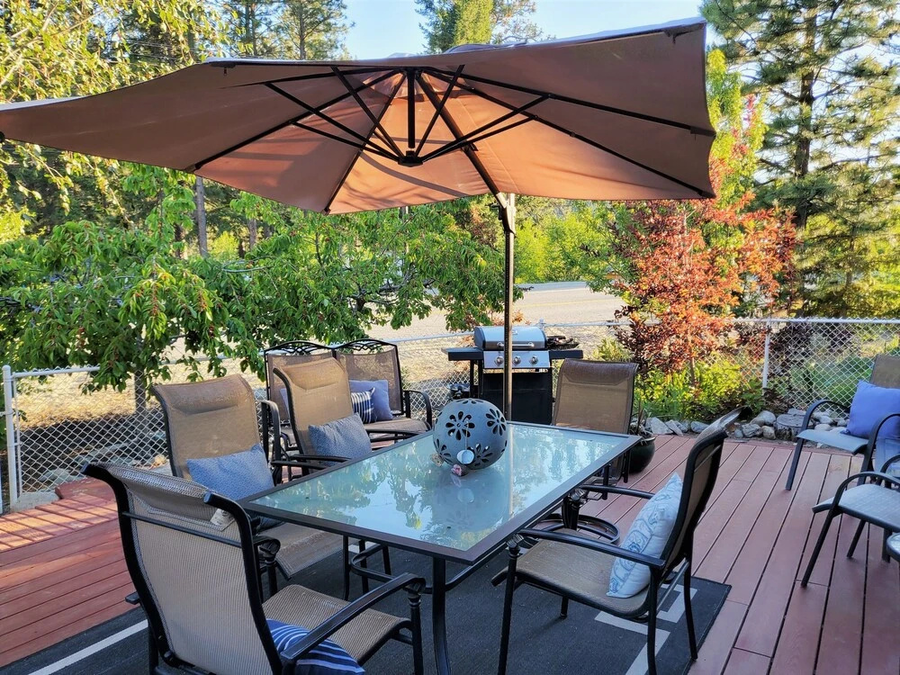 Prosecco Palazzo At Peachland 1 Bedroom Home by Redawning