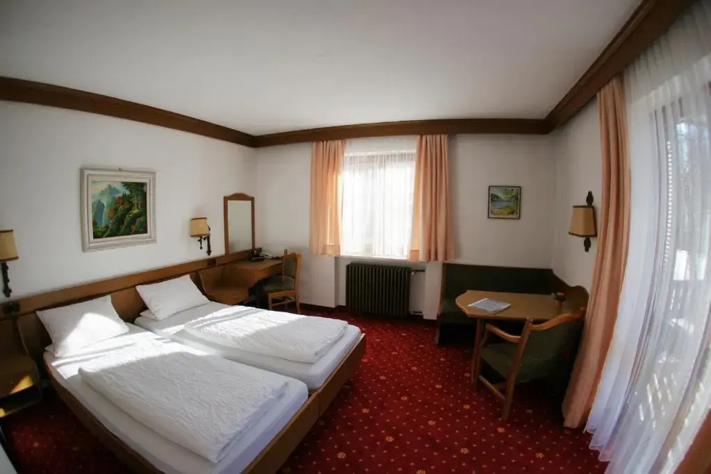 Standard Double room with balcony (full double bed)