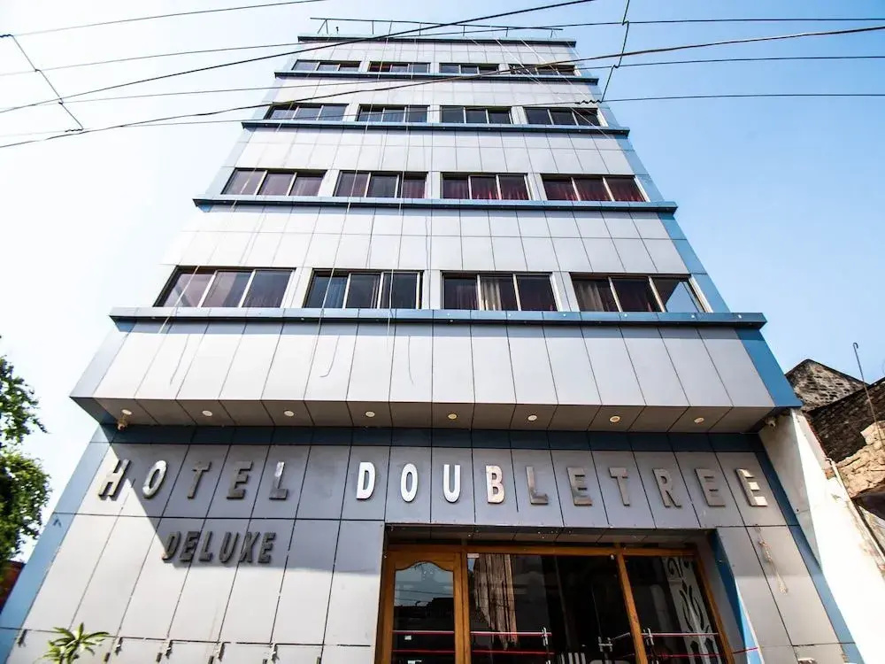 Hotel Double Tree Deluxe by OYO Rooms