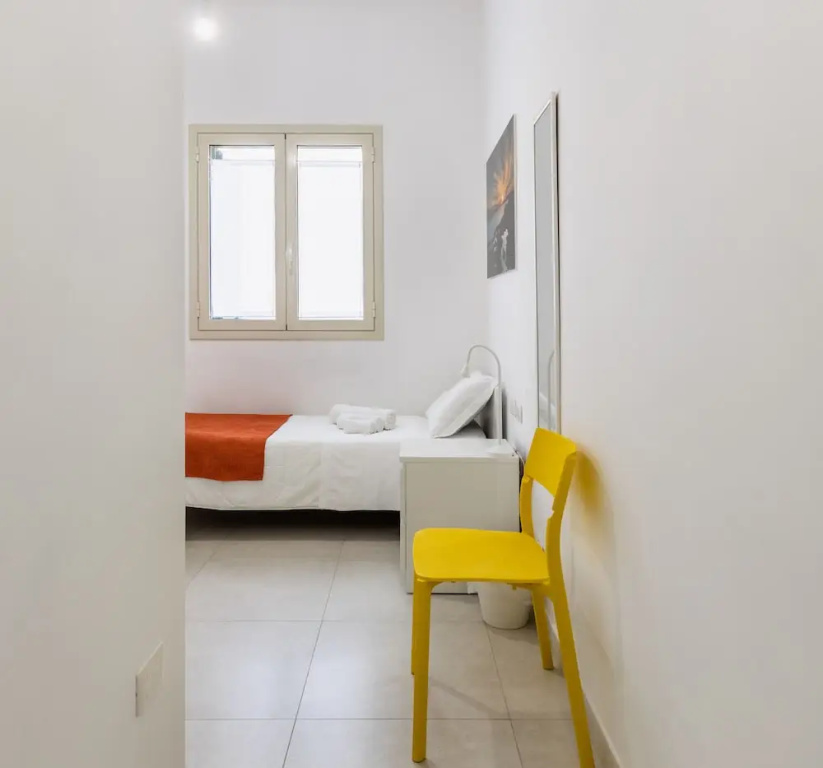 Economy room