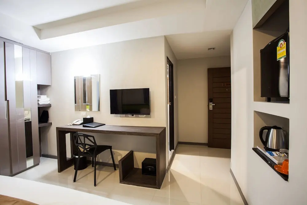 Superior Double room with balcony (full double bed)