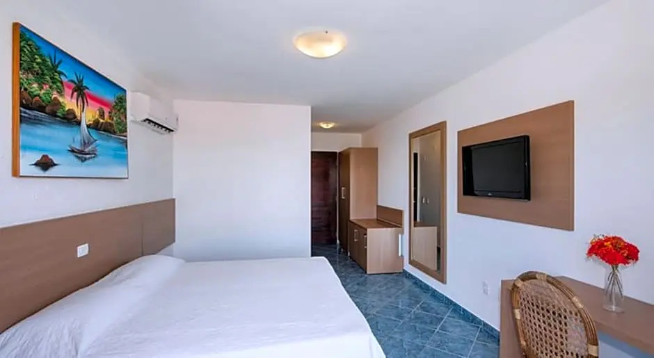 Luxury Triple room