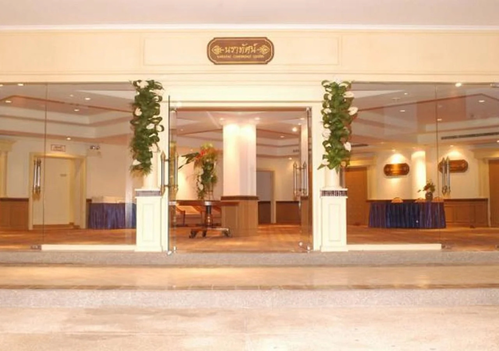 Lobby & Reception