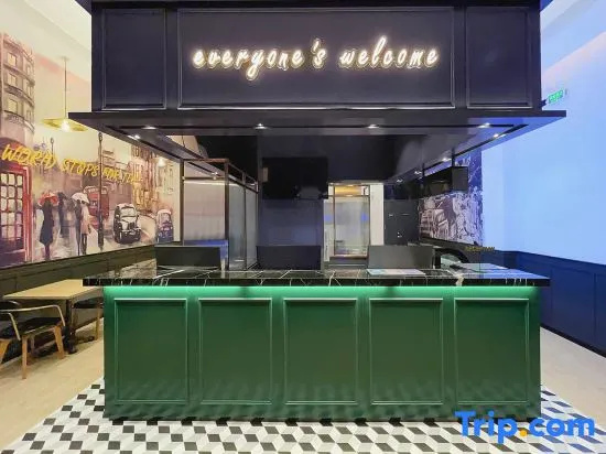 Food & Beverage