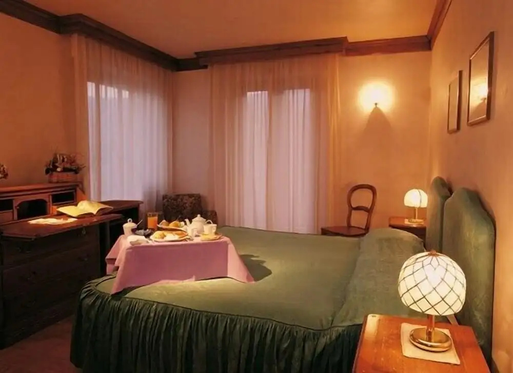 Comfort room with balcony