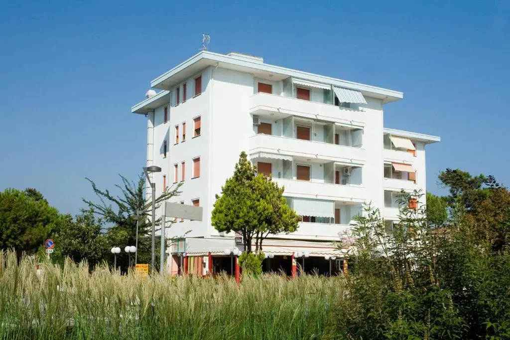 Hotel photo 1