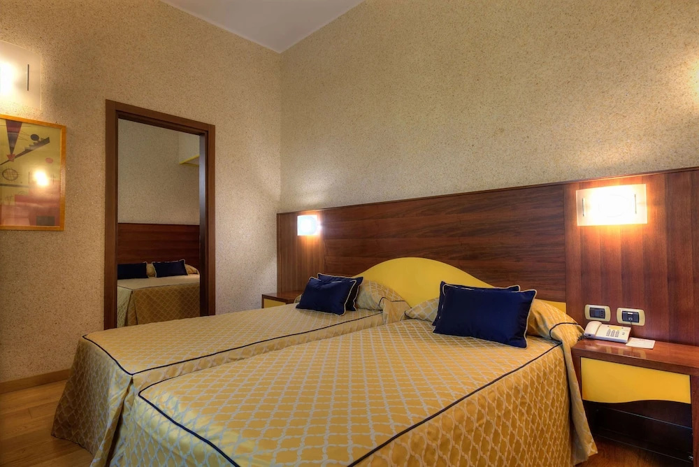 Standard Double room (twin beds)