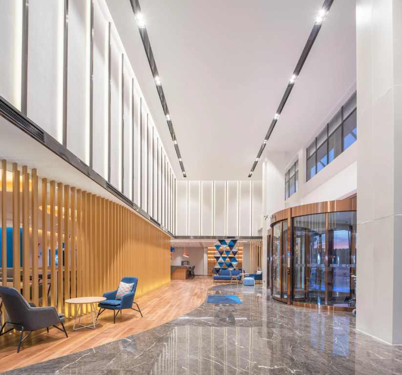 Lobby & Reception