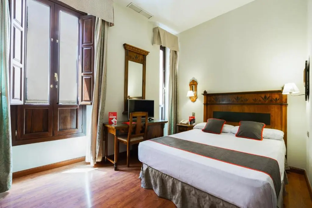 Standard Double room (full double bed)