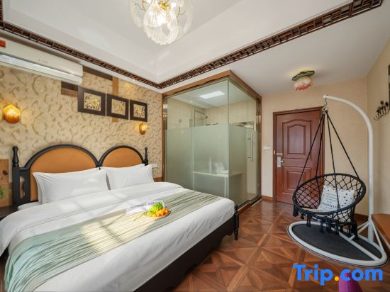 Standard Double room with balcony (full double bed)