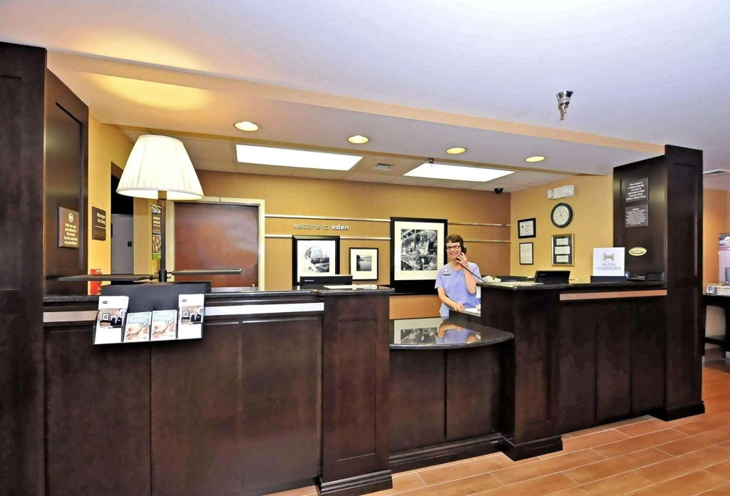 Lobby & Reception