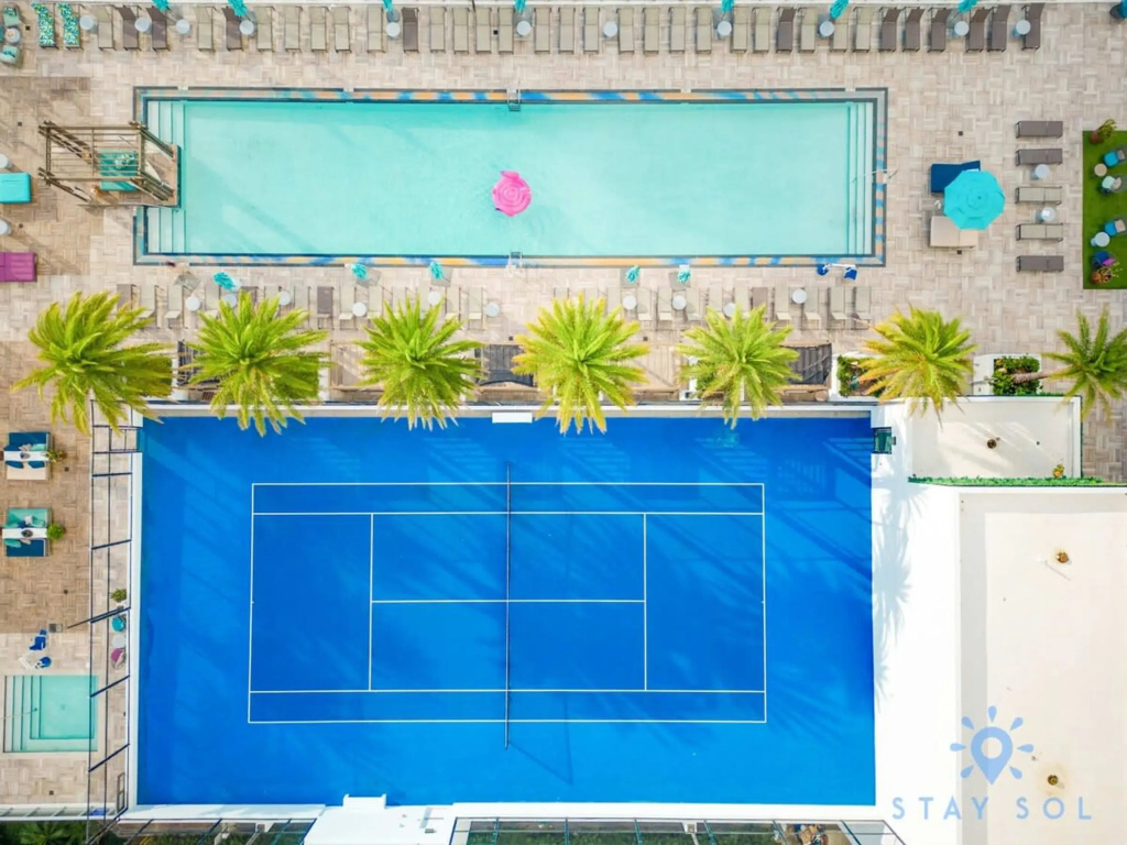Bayview Luxury 3BR Condo Stunning Amenities