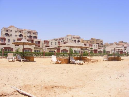 Beach & Waterfront