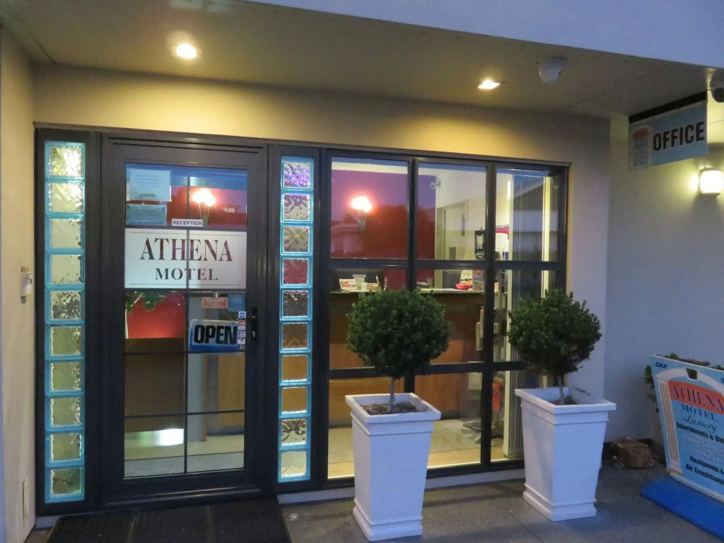 Athena Motel & Apartments