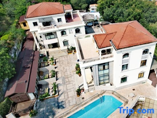 Xinyaqi Sea View Villa in Xiamen