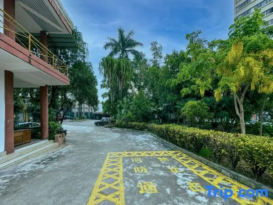 IU Hotel Ruili Nanmao Street - Général