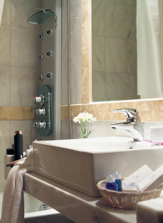 Dekelia Hotel — 1