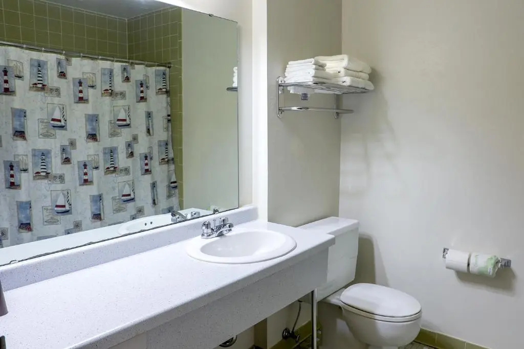 Standard Quadruple room with park view