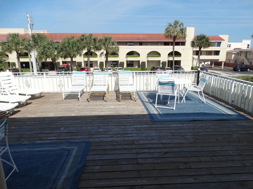 Sunny Shores Inn & Suites - Général