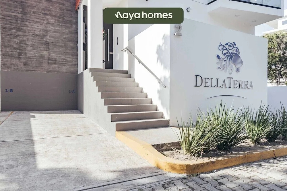 Cozy 2BR House 2 min to the Beach - Pool - Terrace