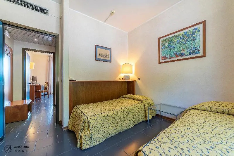 Garden Hotel - Chambres