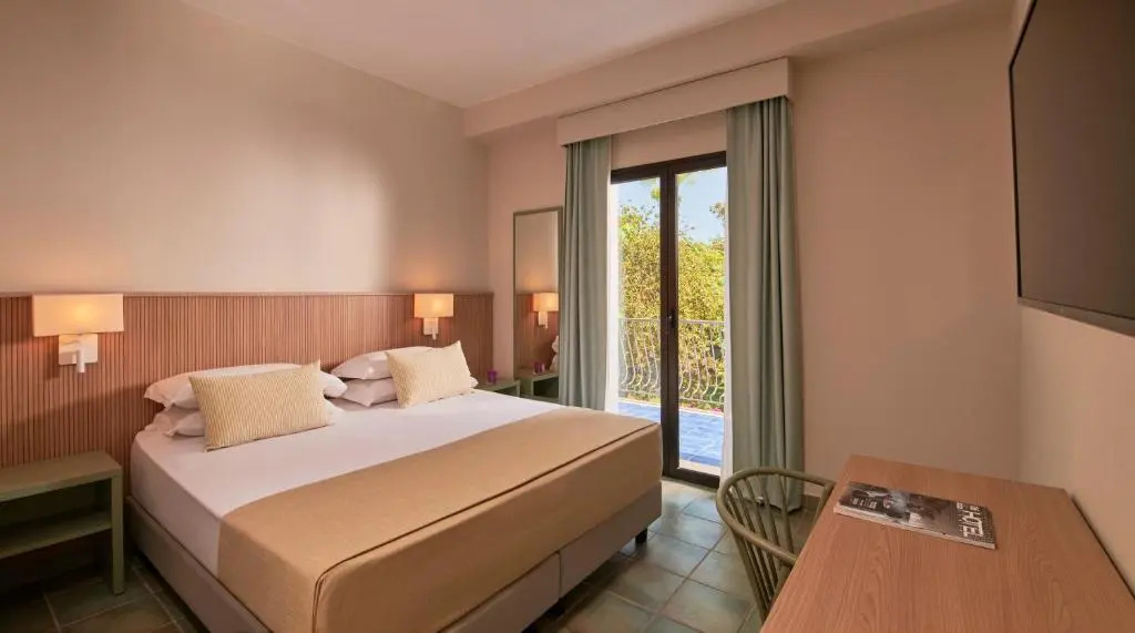 Classic room with balcony