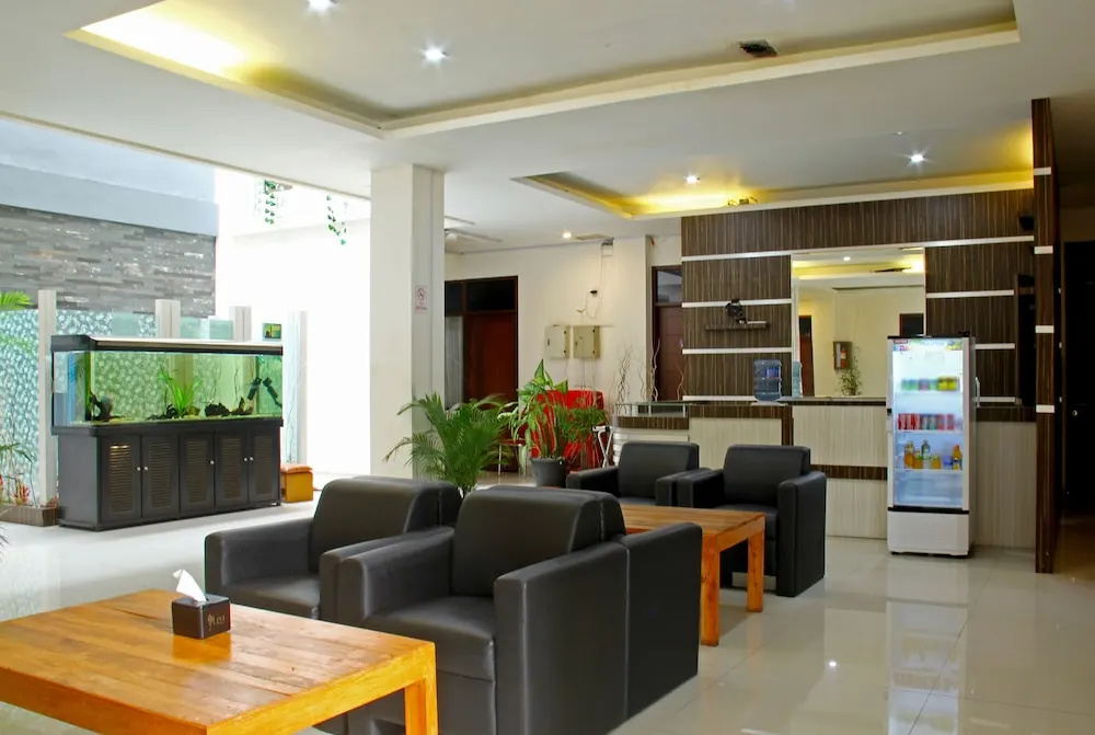 Lobby & Reception