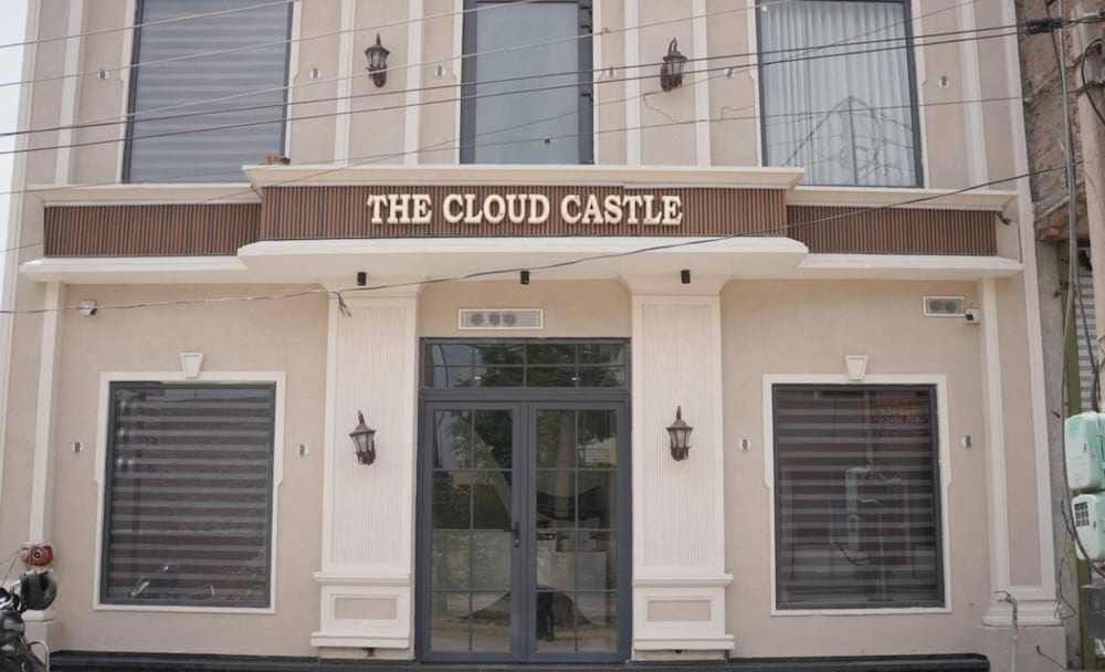 Hotel Cloud Castle Ludhiana