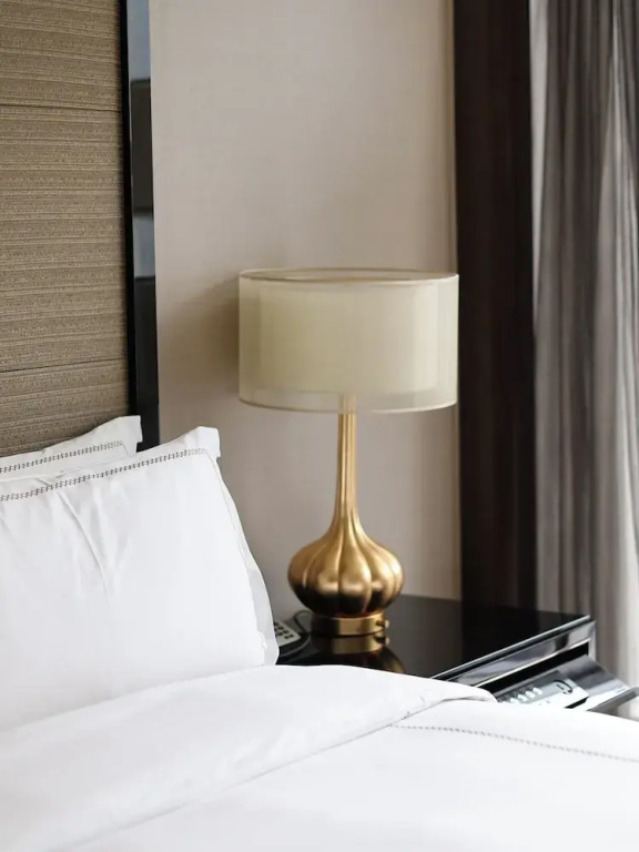 Fairmont Gold Grand Double room (full double bed)