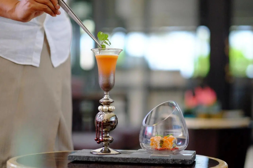 Food & Beverage