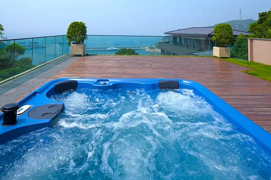 豪華海景雙人房，配備雙人床