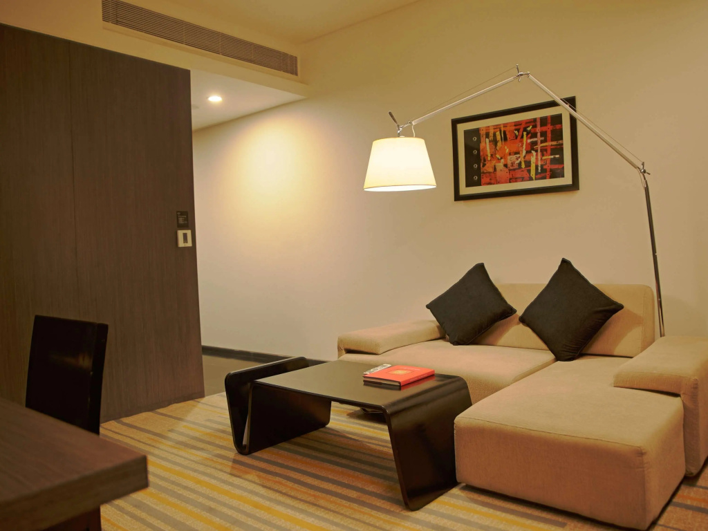 Lobby & Reception