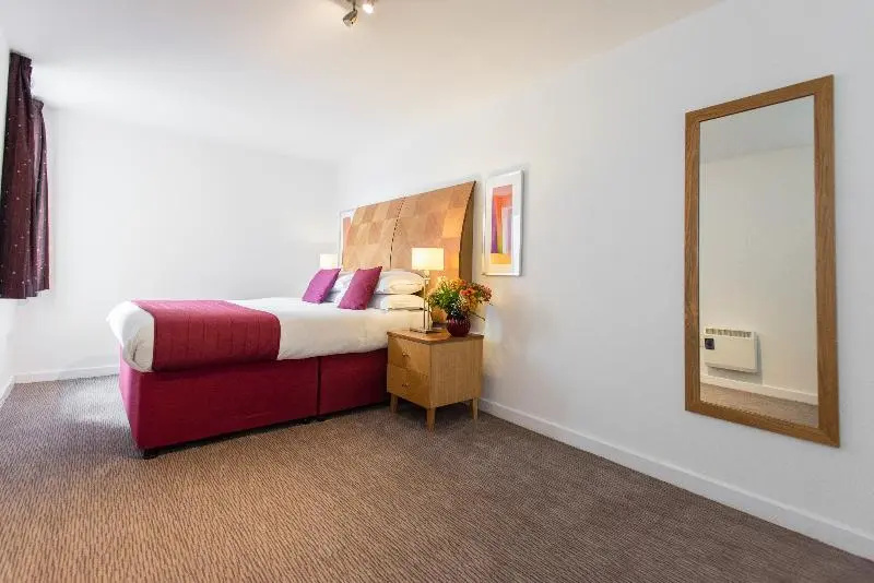 PREMIER SUITES Birmingham - Chambres