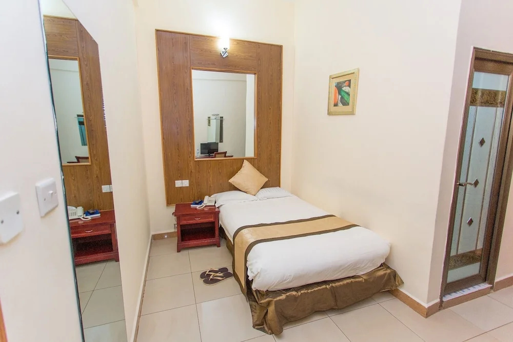Economy room