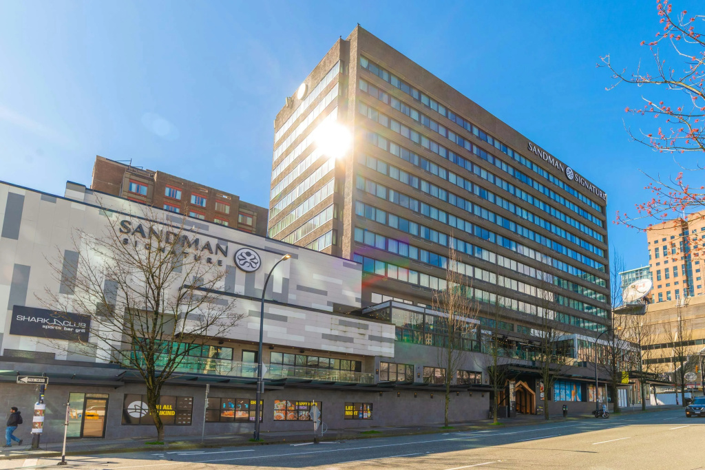 Sandman Signature Vancouver Downtown Hotel