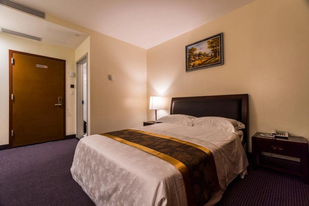 John Hotel — 4