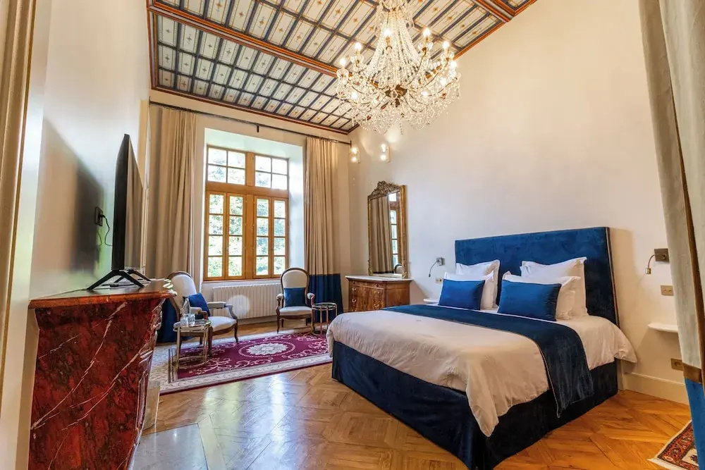 Grand room