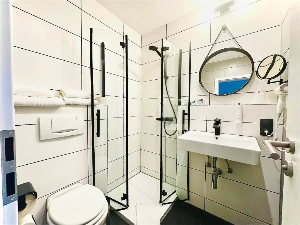 Economy room