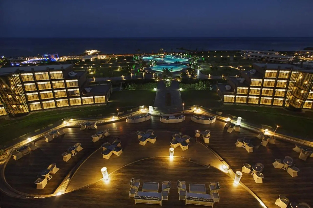 Noah's Ark Deluxe Hotel & Spa - 3